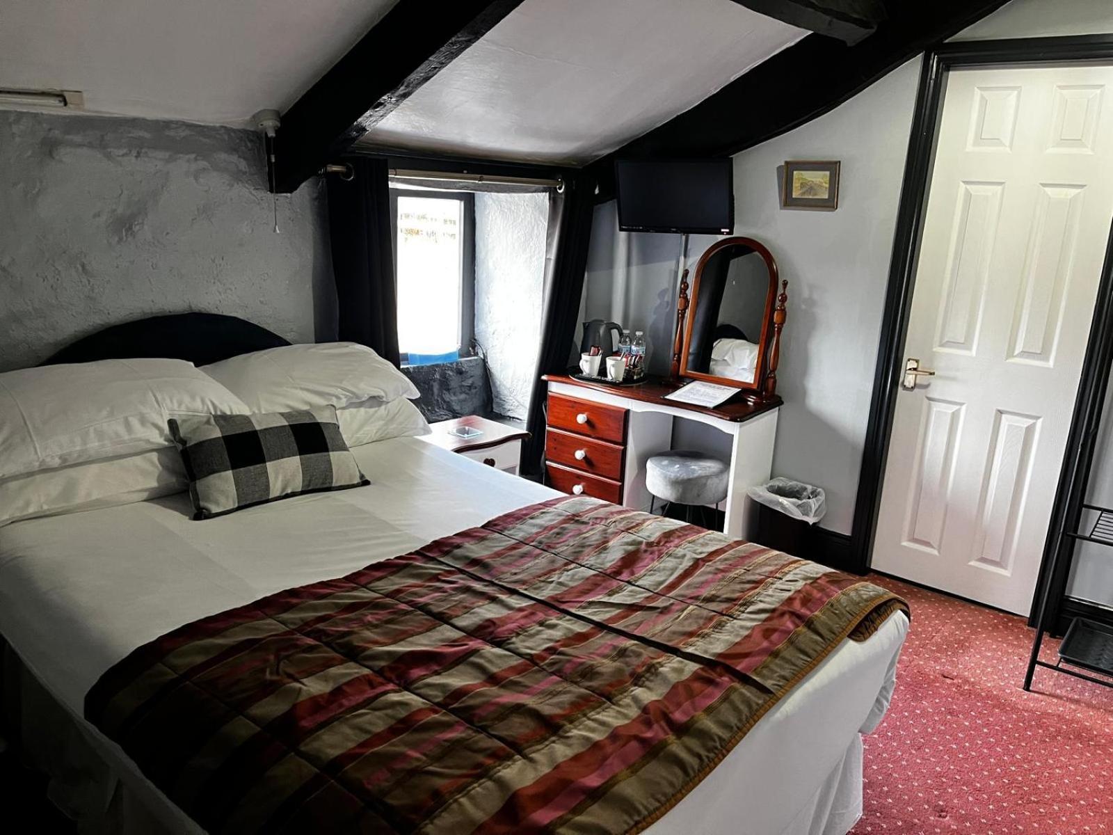 Black Bull Hotel รีธ ภายนอก รูปภาพ