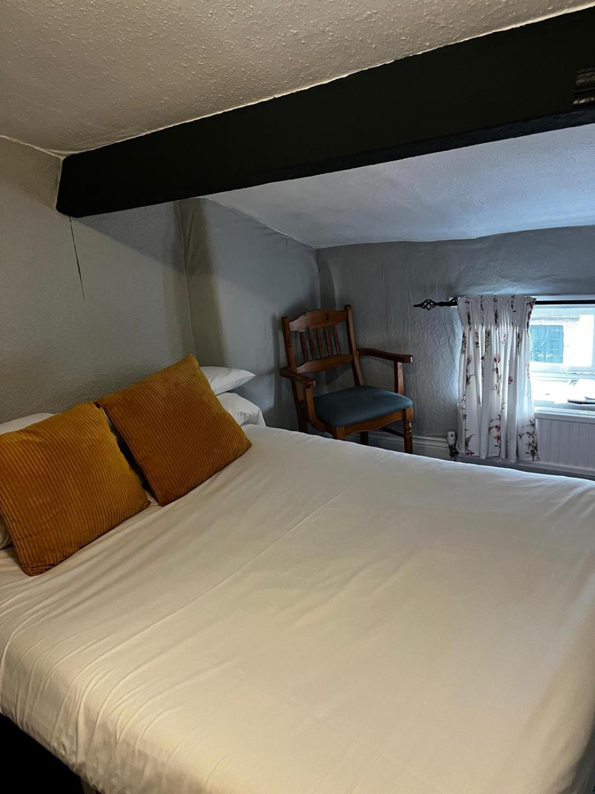 Black Bull Hotel รีธ ภายนอก รูปภาพ