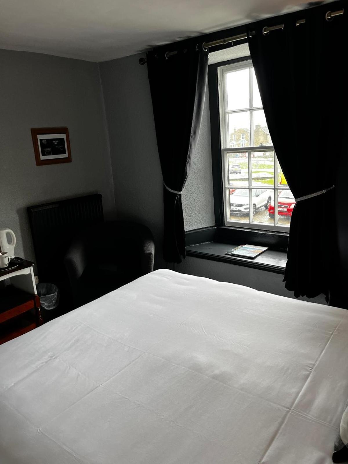 Black Bull Hotel รีธ ภายนอก รูปภาพ