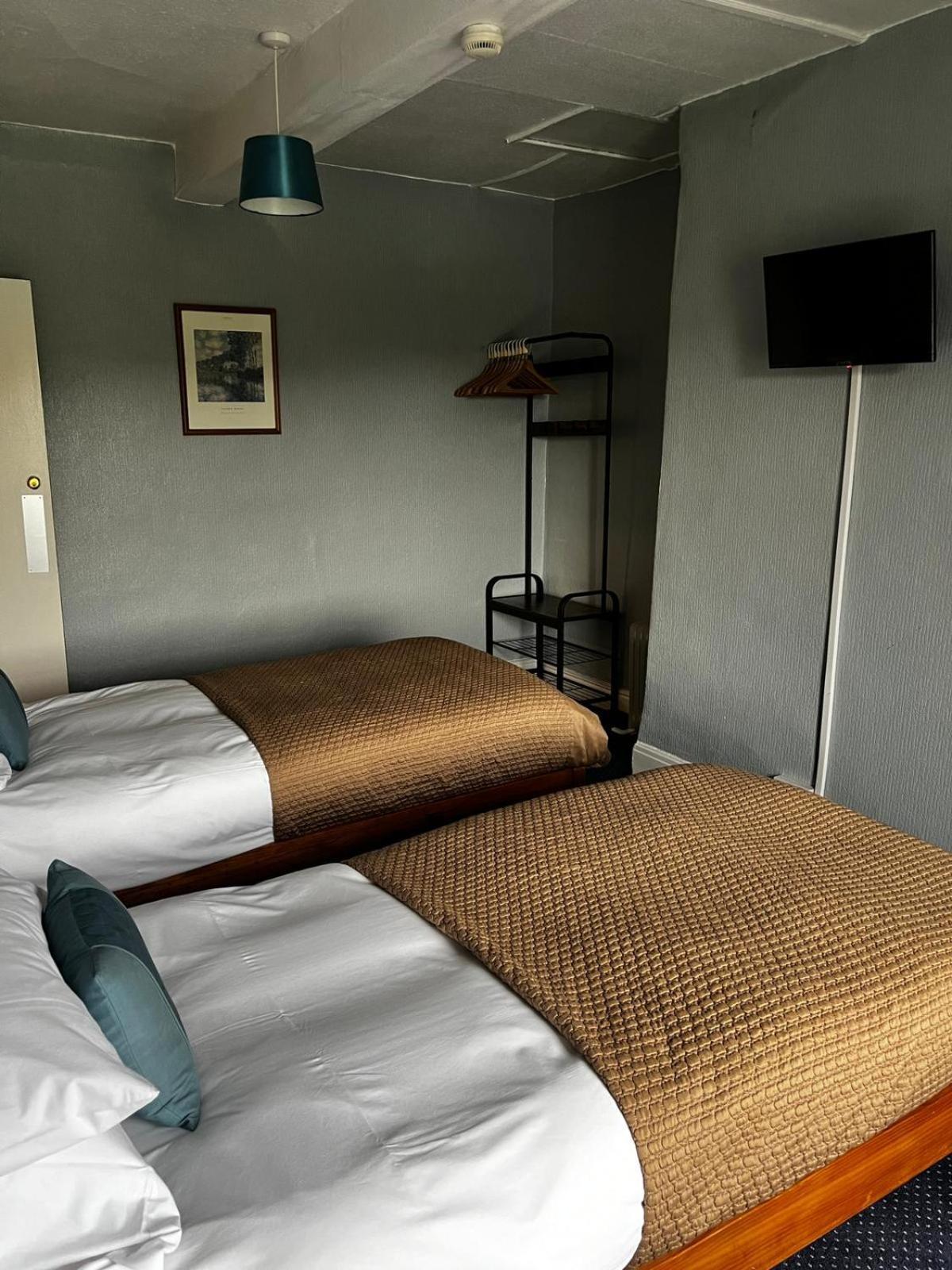 Black Bull Hotel รีธ ภายนอก รูปภาพ