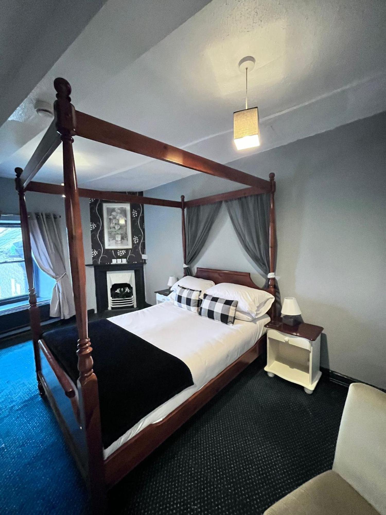 Black Bull Hotel รีธ ภายนอก รูปภาพ